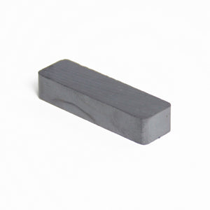 17 - Ceramic Magnet