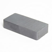 5044 - Ceramic Magnet