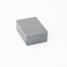 124 - Ceramic Magnet